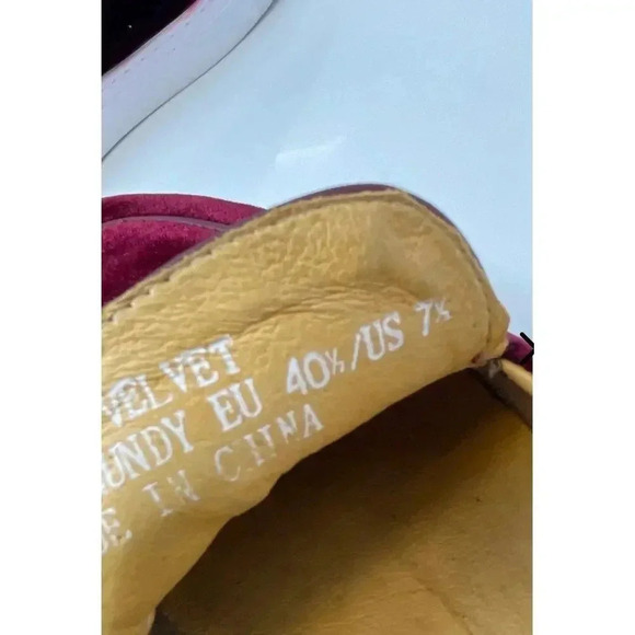 Burgundy Velvet Sneaker with Leather Tassel - Carrucci 7.5 - Picture 6 of 8